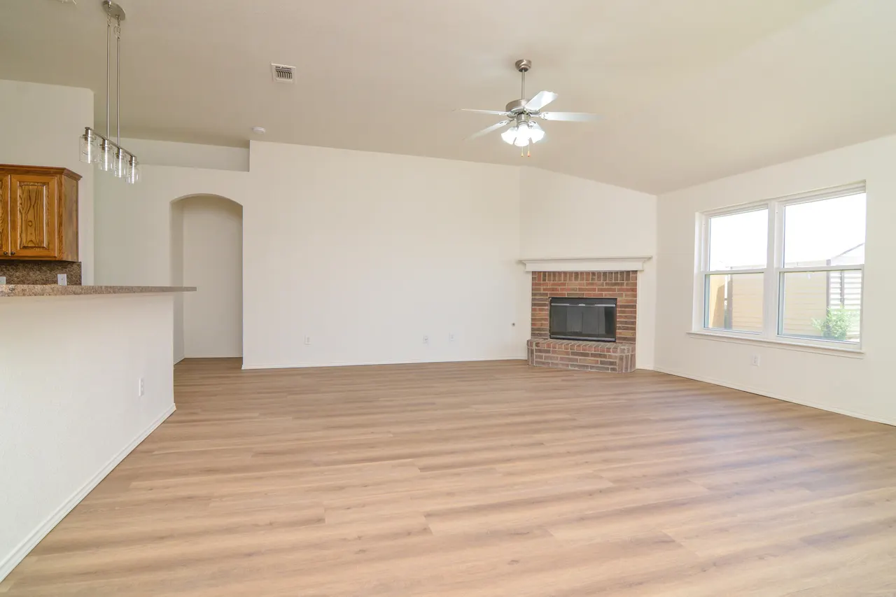 Photo 6 — 8803 13th Street, Lubbock, TX 79416