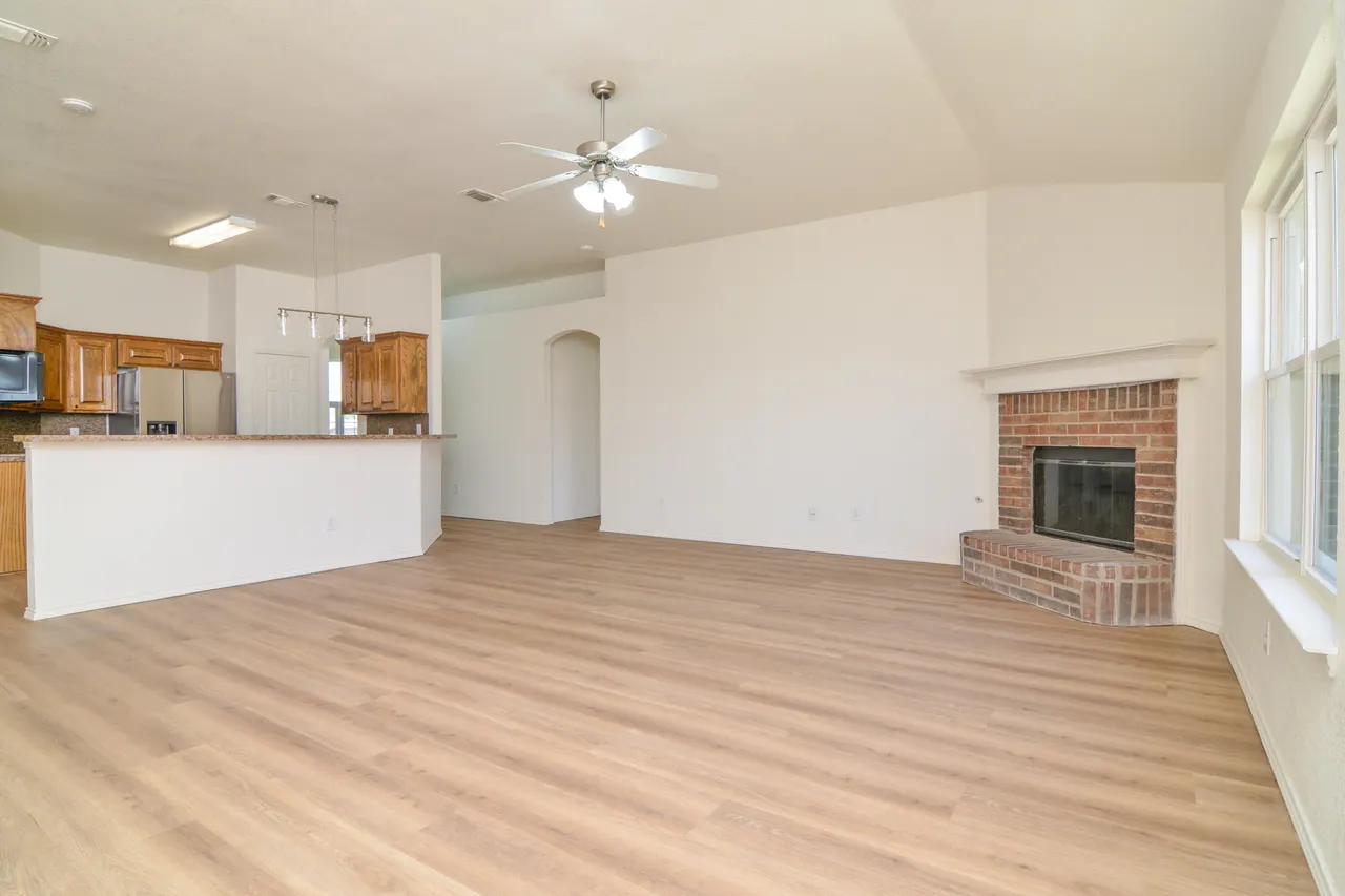 Photo 7 — 8803 13th Street, Lubbock, TX 79416