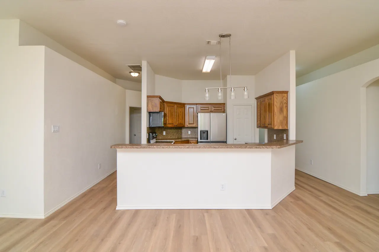 Photo 11 — 8803 13th Street, Lubbock, TX 79416