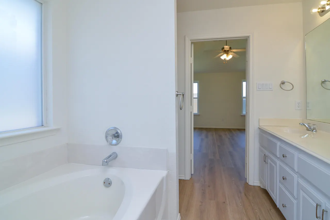 Photo 24 — 8803 13th Street, Lubbock, TX 79416