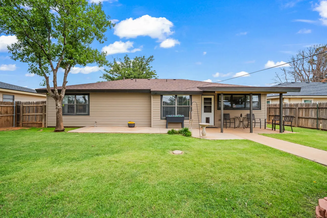 Photo 22 — 318 Walnut Street, Levelland, TX 79336