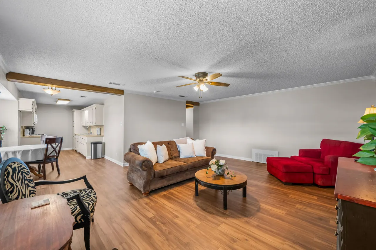 Photo 9 — 318 Walnut Street, Levelland, TX 79336