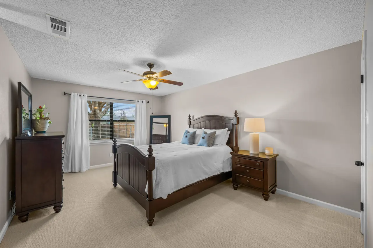 Photo 13 — 318 Walnut Street, Levelland, TX 79336