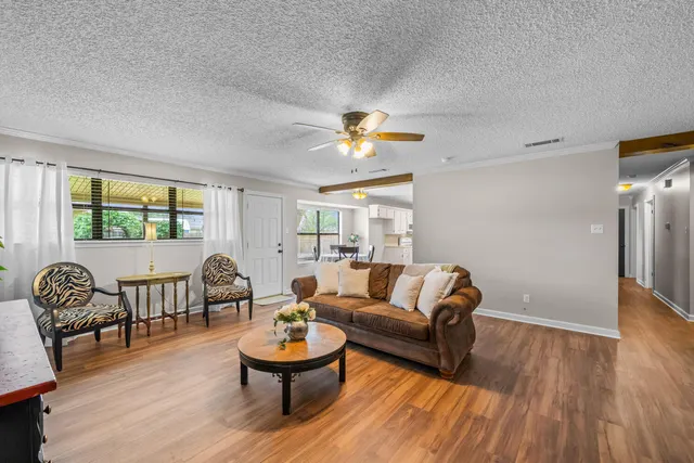 Photo 8 — 318 Walnut Street, Levelland, TX 79336