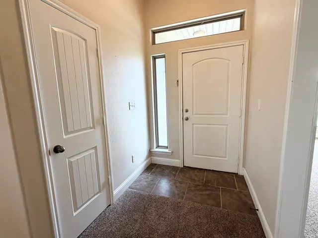 Photo 4 — 6926 37th Street, Lubbock, TX 79407