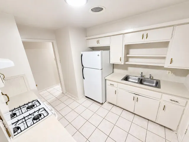 Photo 4 — 5615 44th Street, Lubbock, TX 79414