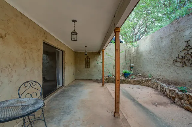 Photo 2 — 10 W Brookhollow Drive, Ransom Canyon, TX 79366