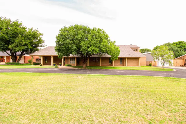 Photo 3 — 2606 Newcomb Street, Lubbock, TX 79415