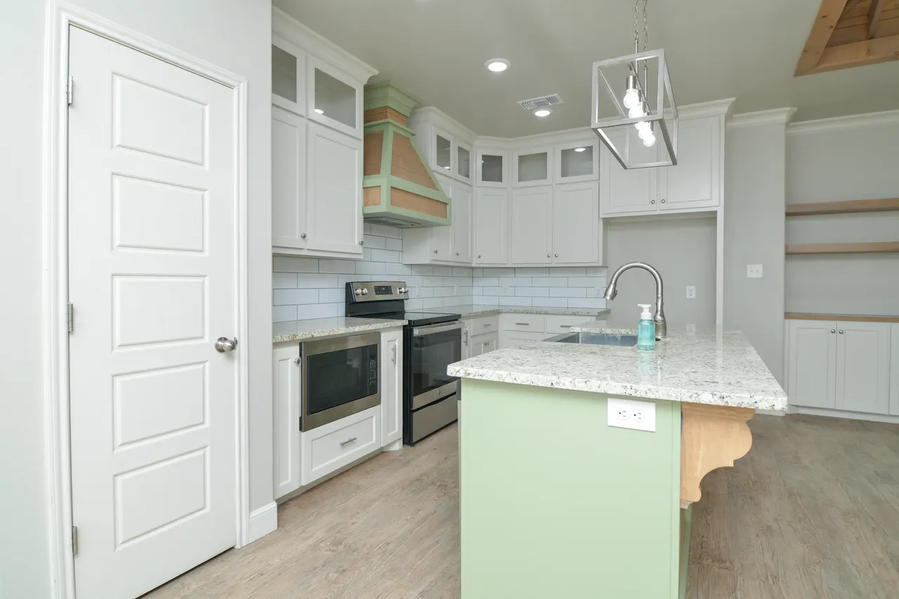 Photo 12 — 1019 N Fulton Avenue, Lubbock, TX 79416