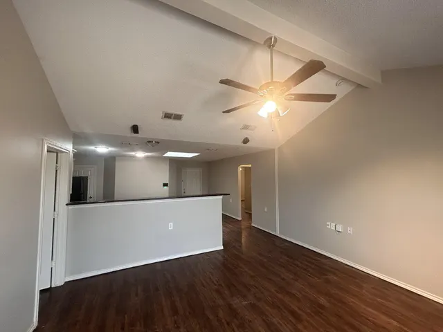 Photo 3 — 7803 Avenue J, Lubbock, TX 79423