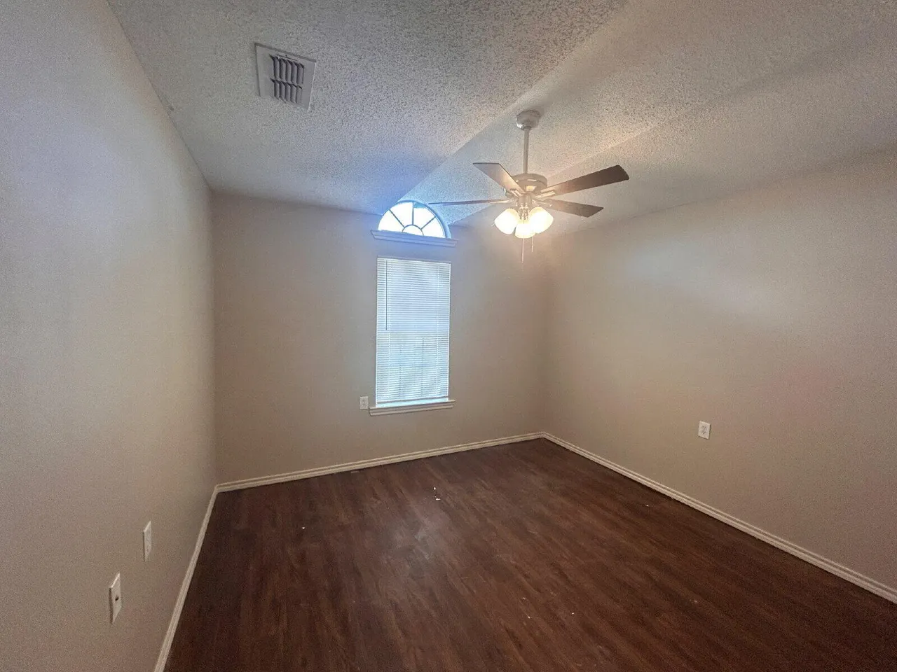 Photo 8 — 7803 Avenue J, Lubbock, TX 79423