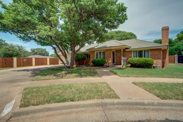 Photo 3 — 8201 Bangor Avenue, Lubbock, TX 79424