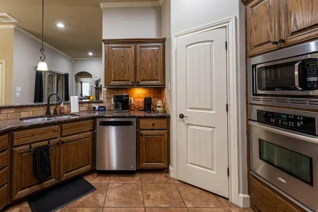 Photo 8 — 6305 77th Street, Lubbock, TX 79424