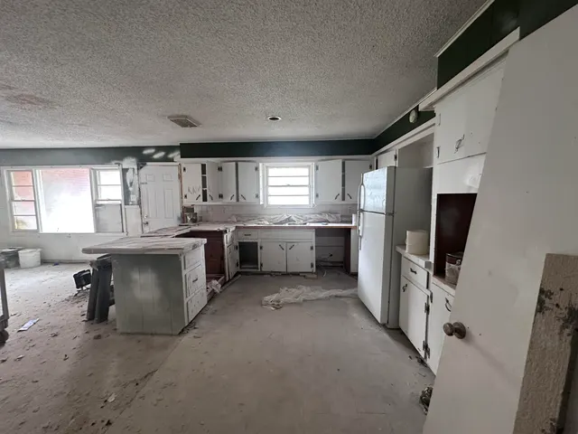 Photo 7 — 2009 44th Street, Lubbock, TX 79412