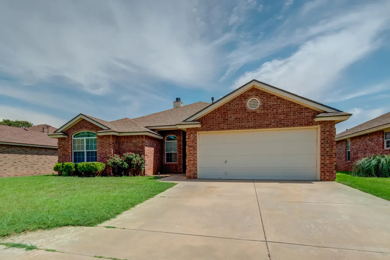 Photo 2 — 6715 9th Street, Lubbock, TX 79416