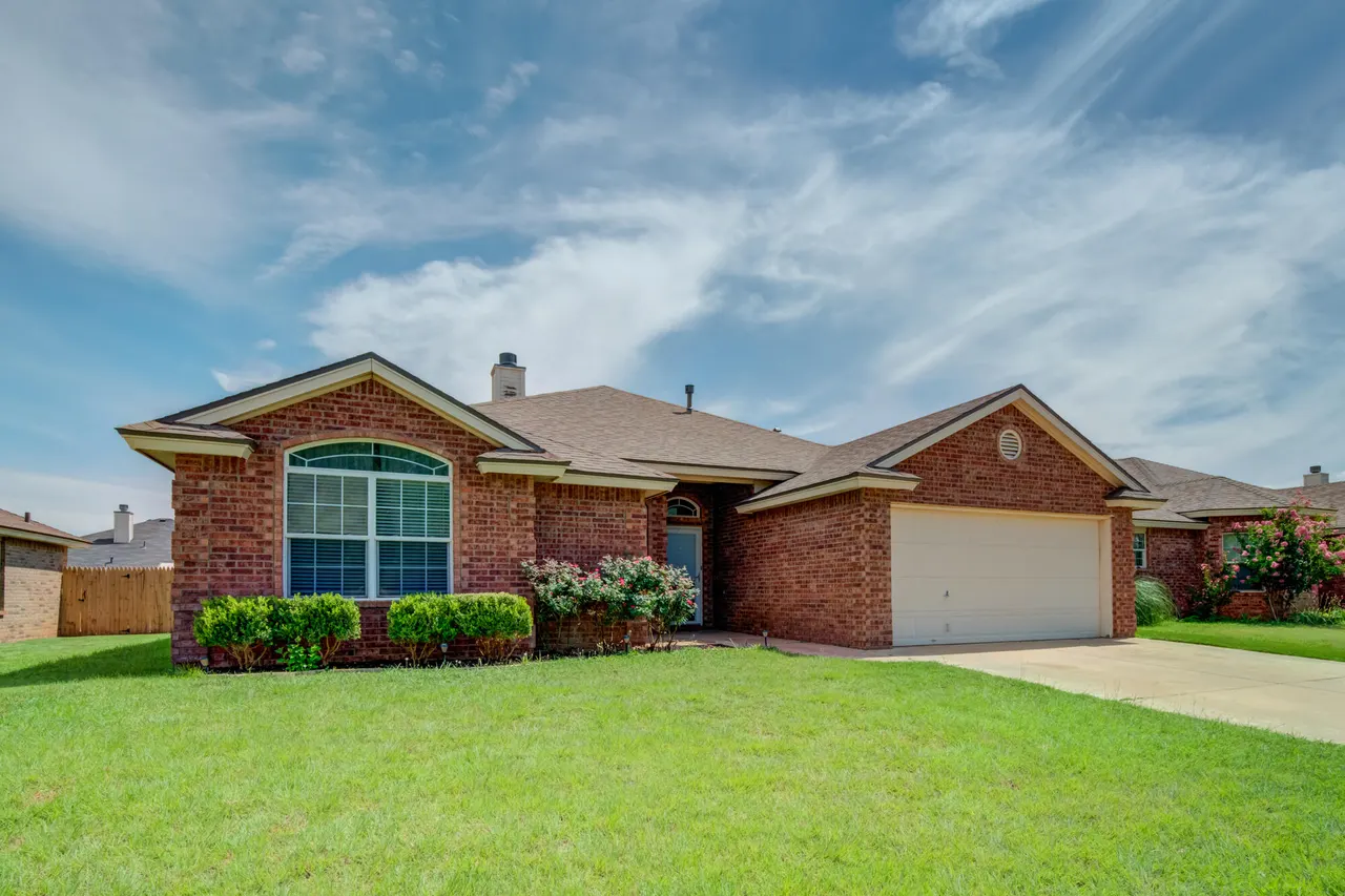 Photo 3 — 6715 9th Street, Lubbock, TX 79416