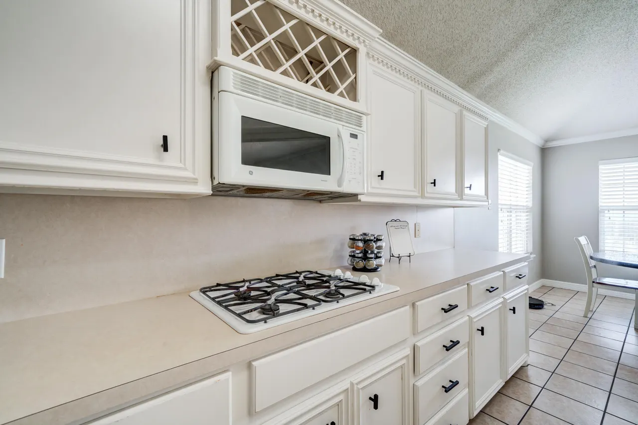 Photo 16 — 6715 9th Street, Lubbock, TX 79416