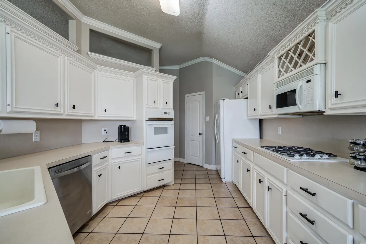 Photo 14 — 6715 9th Street, Lubbock, TX 79416