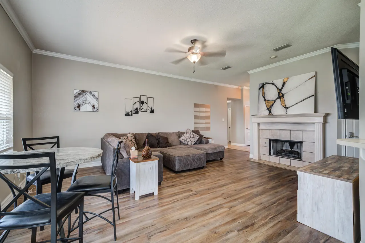Photo 11 — 6715 9th Street, Lubbock, TX 79416