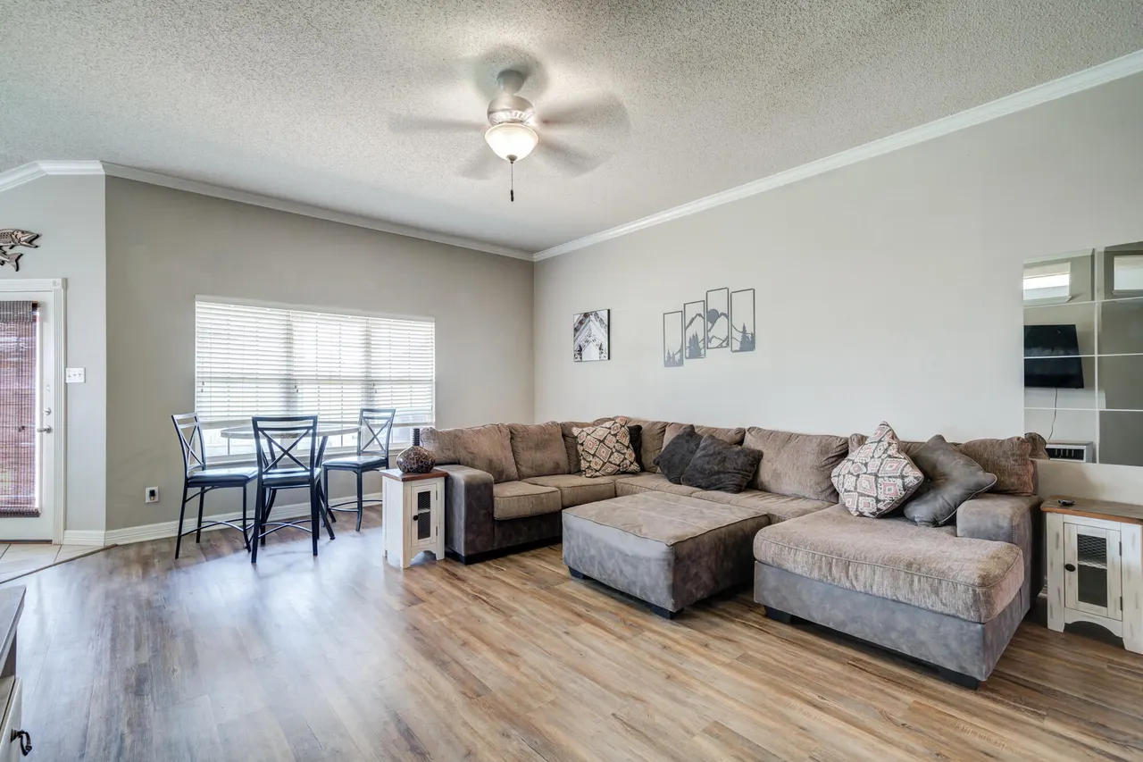 Photo 9 — 6715 9th Street, Lubbock, TX 79416