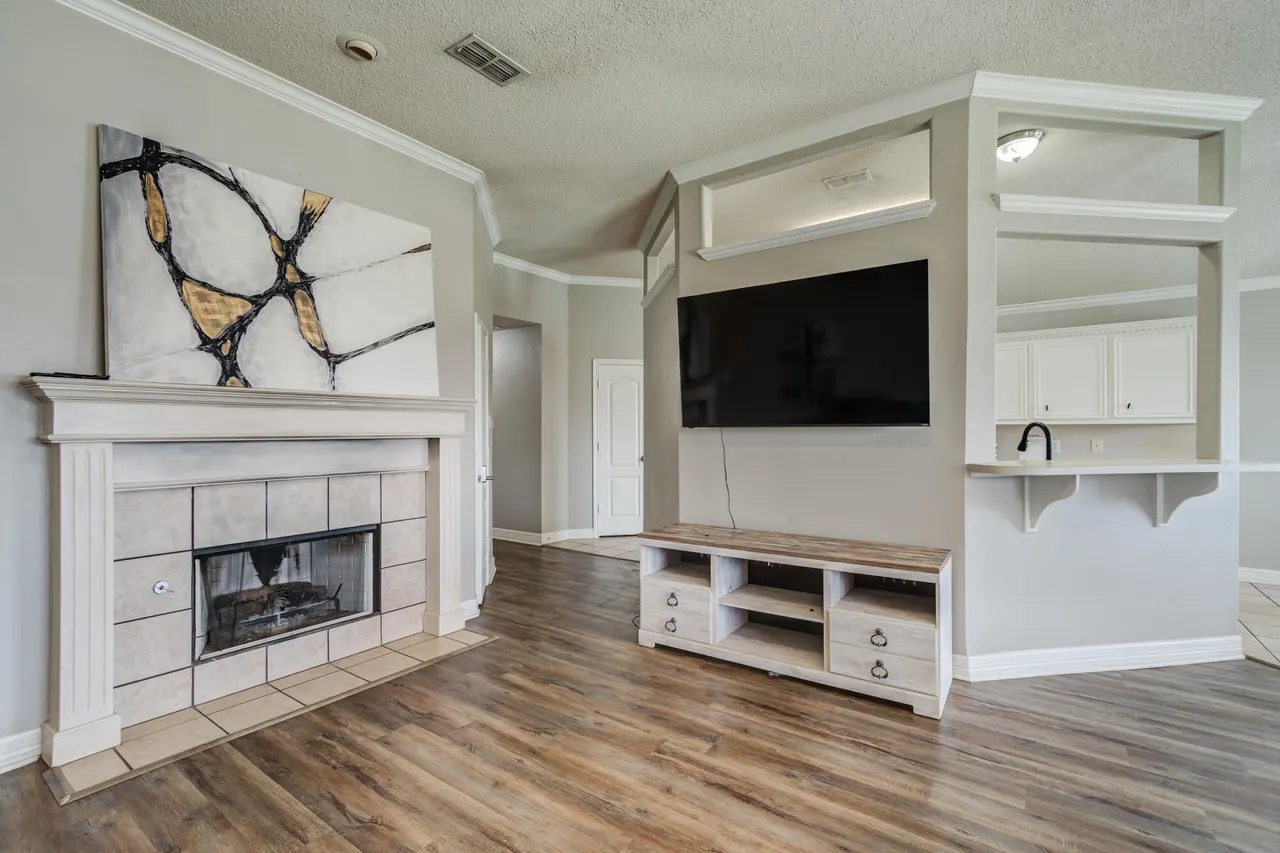 Photo 8 — 6715 9th Street, Lubbock, TX 79416