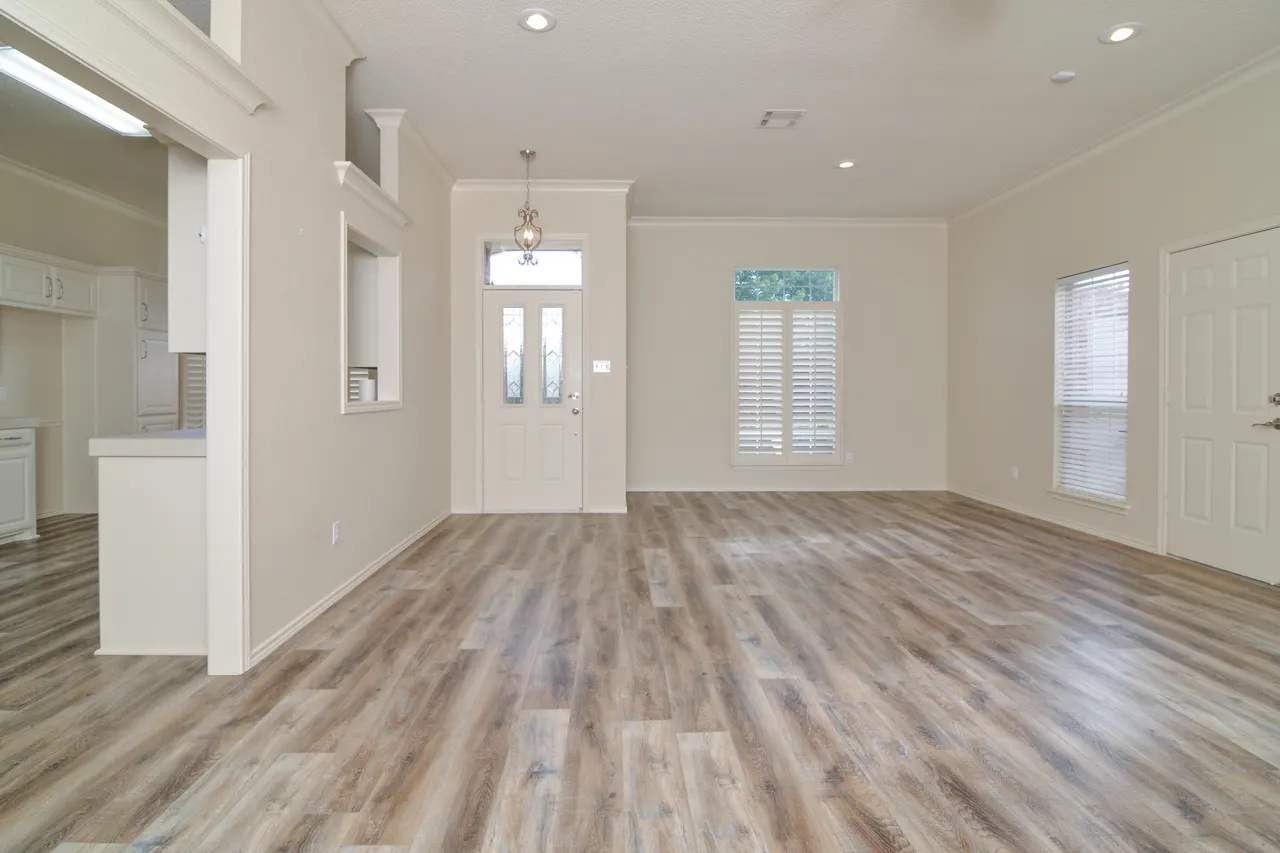 Photo 4 — 5511 65th Street, Lubbock, TX 79424