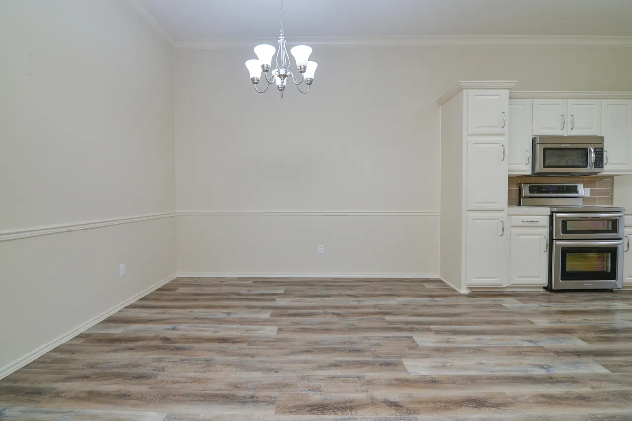 Photo 11 — 5511 65th Street, Lubbock, TX 79424
