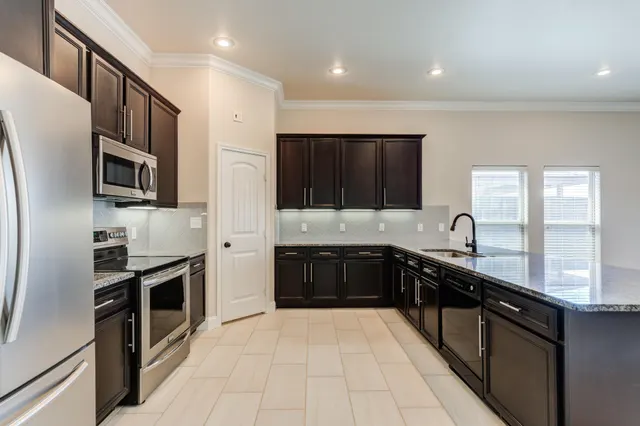 Photo 3 — 6948 37th Street, Lubbock, TX 79407