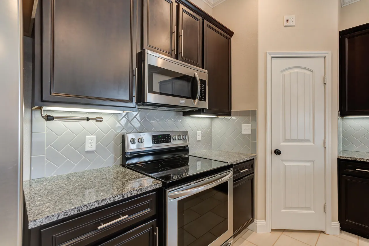 Photo 9 — 6948 37th Street, Lubbock, TX 79407