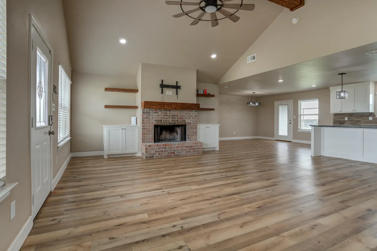 Photo 2 — 10721 County Road 6000, Shallowater, TX 79363