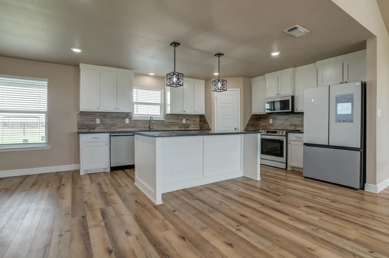 Photo 3 — 10721 County Road 6000, Shallowater, TX 79363