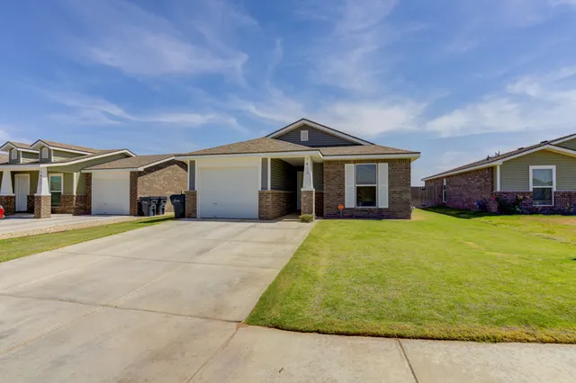 Photo 2 — 7413 37th Street, Lubbock, TX 79407