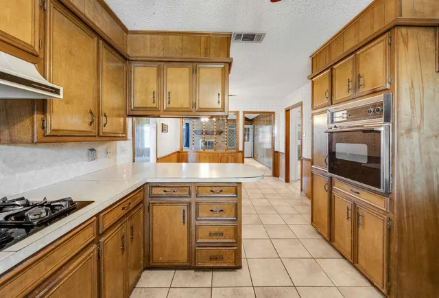 Photo 7 — 8402 Geneva Avenue, Lubbock, TX 79423