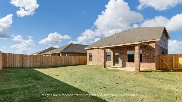 Photo 5 — 2320 150th Place, Lubbock, TX 79423