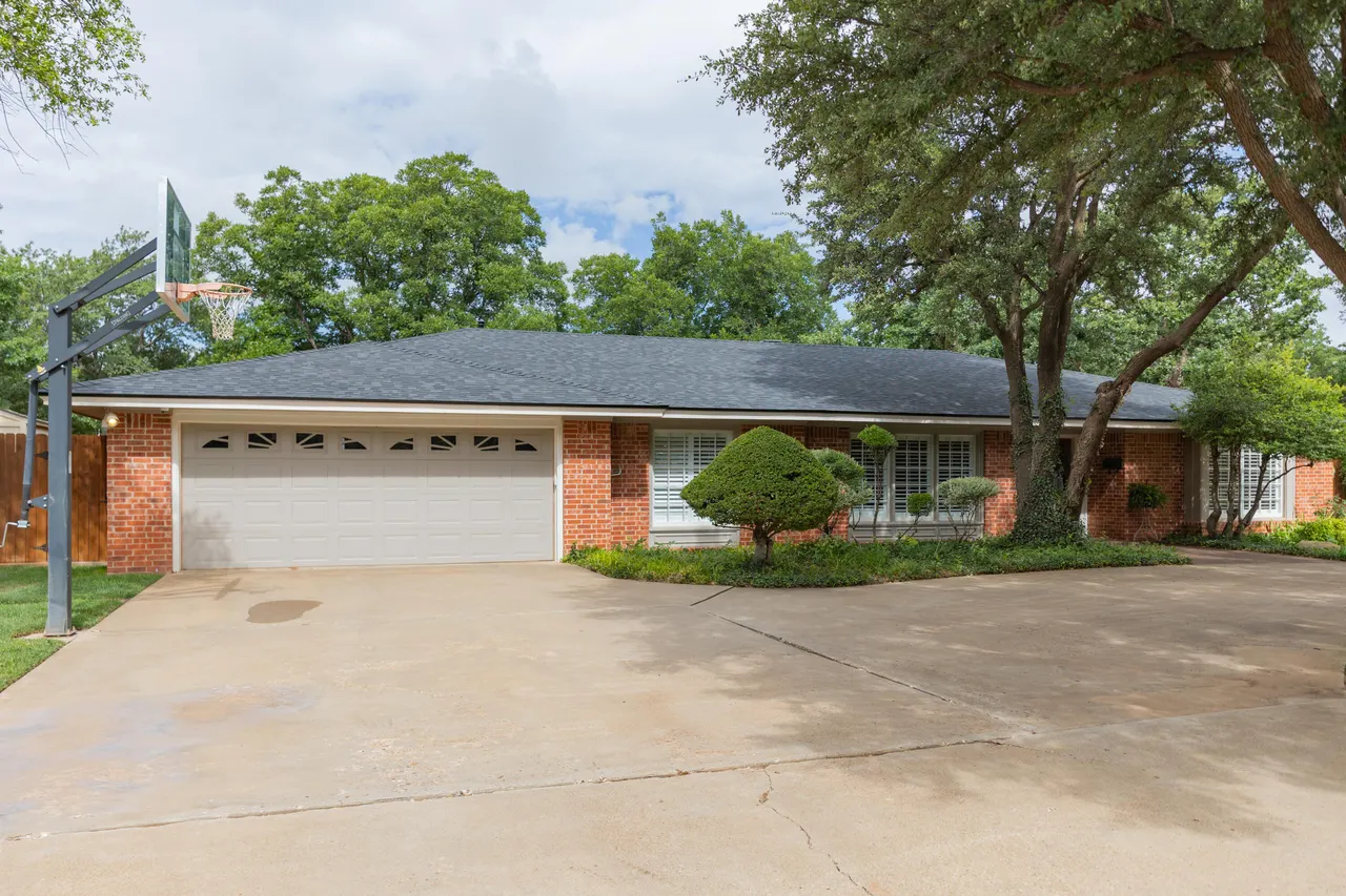 Photo 2 — 6604 Orlando Avenue, Lubbock, TX 79413