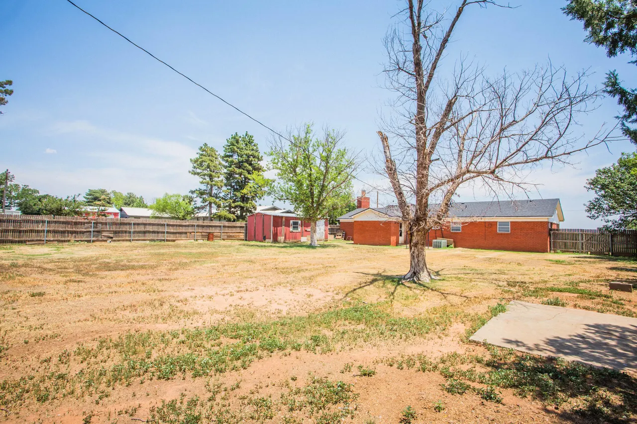 Photo 35 — 831 FM1055, Earth, TX 79031