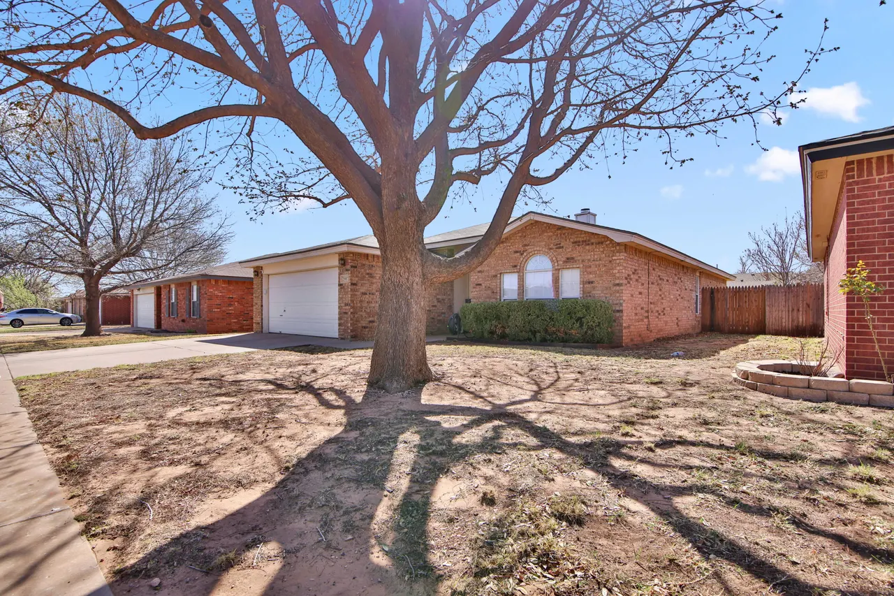 Photo 2 — 2907 90th Street, Lubbock, TX 79423