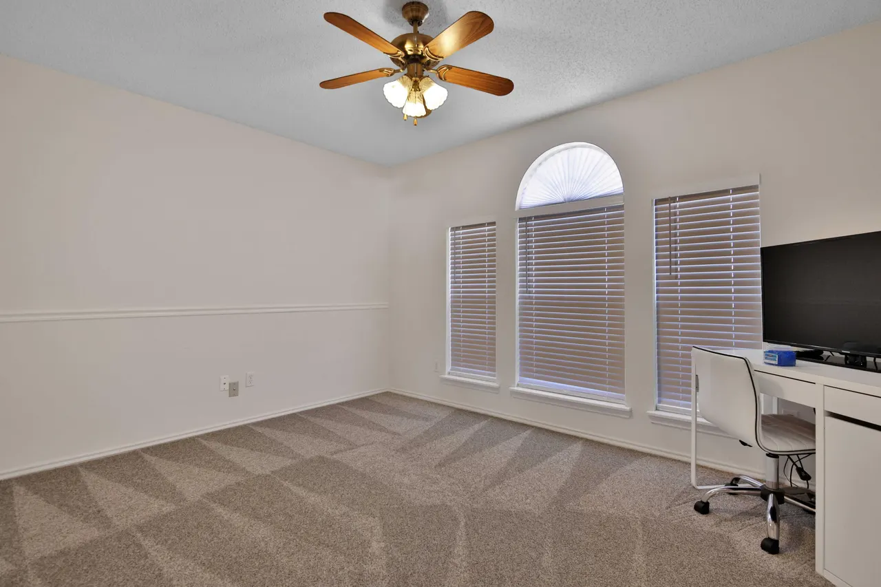 Photo 6 — 2907 90th Street, Lubbock, TX 79423