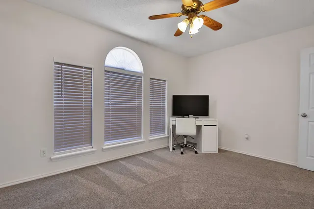 Photo 7 — 2907 90th Street, Lubbock, TX 79423