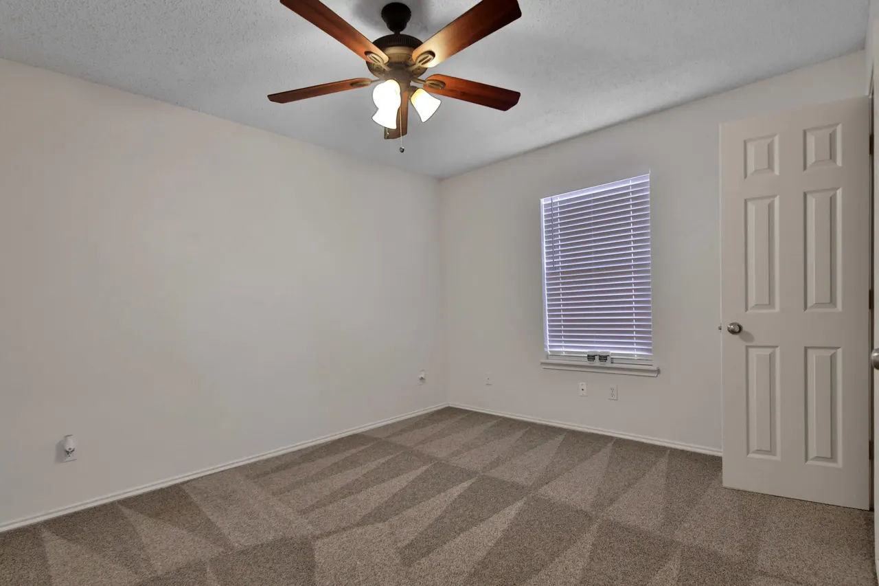 Photo 9 — 2907 90th Street, Lubbock, TX 79423