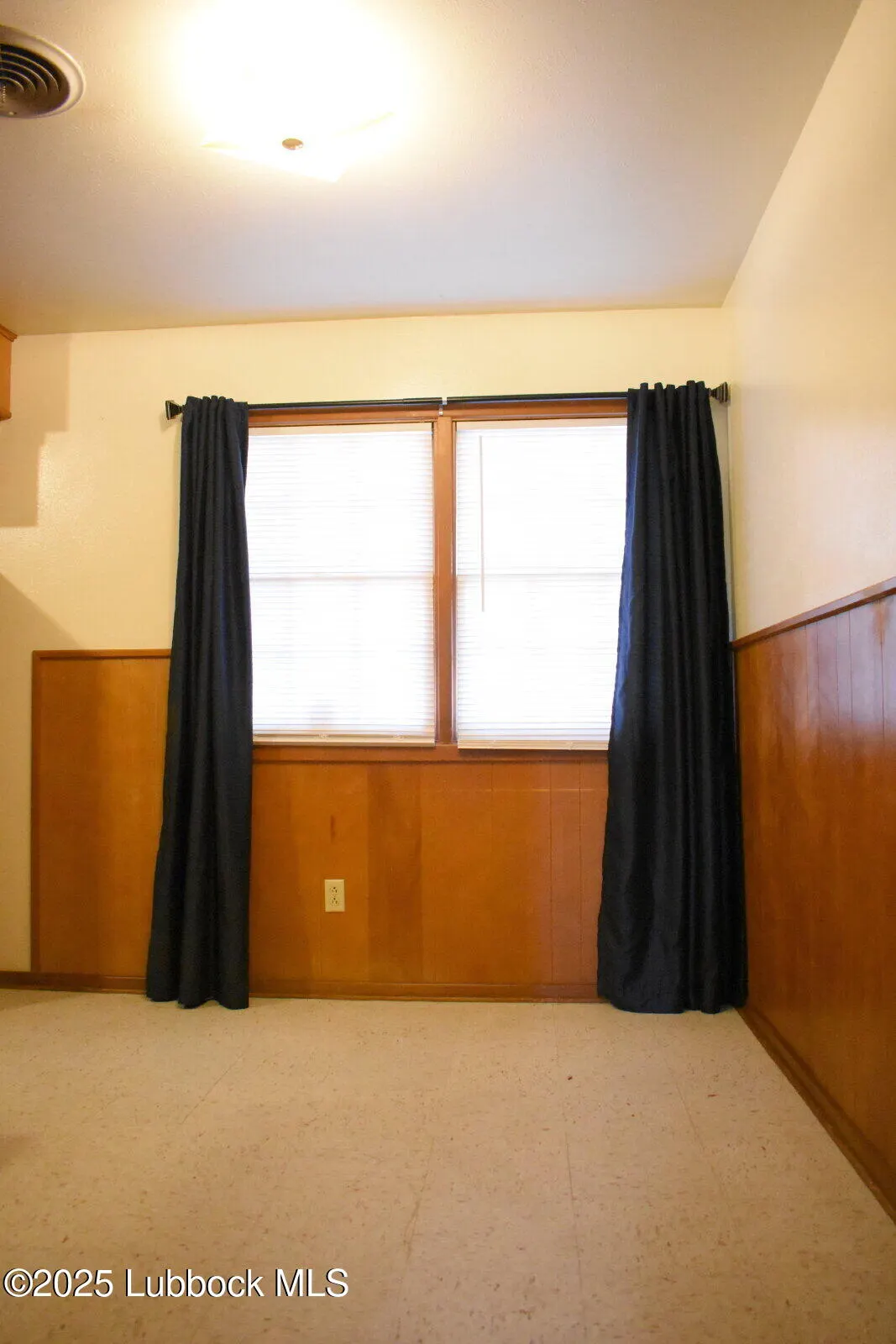 Photo 7 — 2008 54th Street, Lubbock, TX 79412