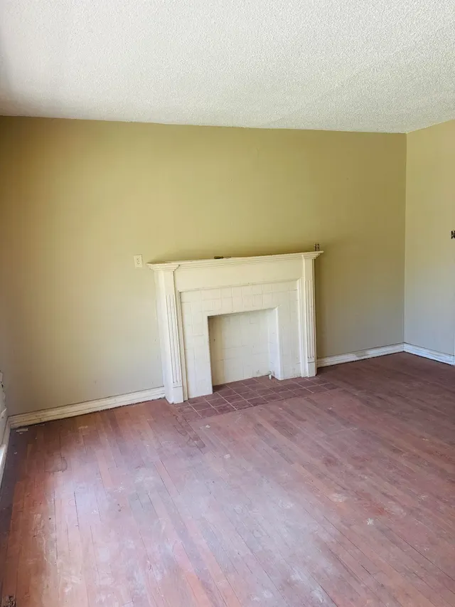 Photo 3 — 2212 32nd Street, Lubbock, TX 79411