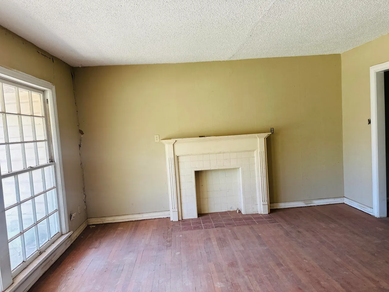 Photo 4 — 2212 32nd Street, Lubbock, TX 79411