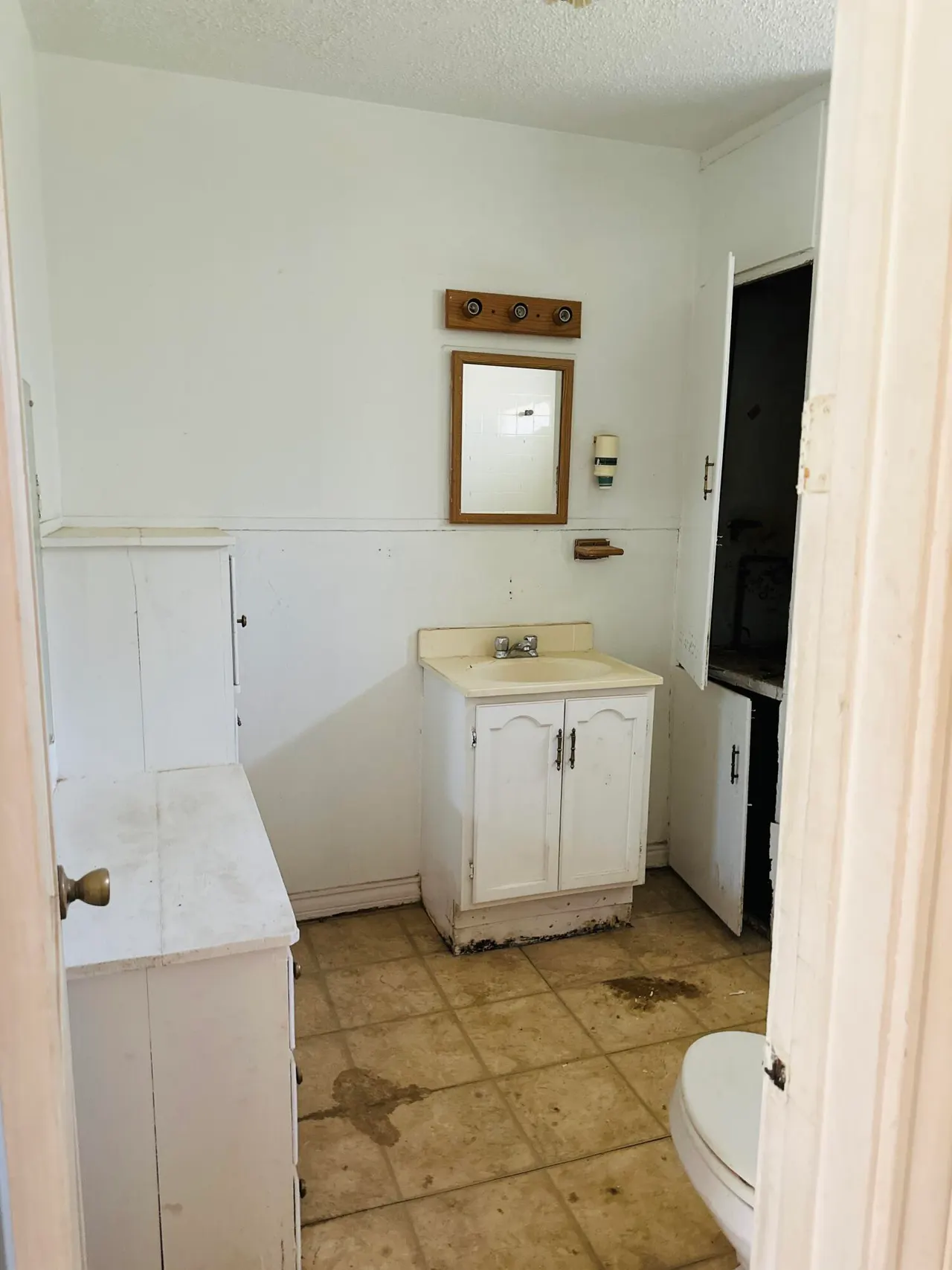 Photo 9 — 2212 32nd Street, Lubbock, TX 79411