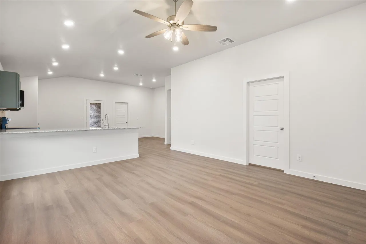 Photo 6 — 1312 Saratoga Avenue, Lubbock, TX 79416