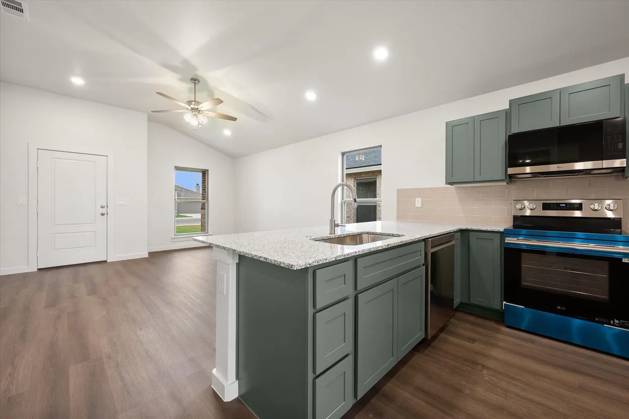 Photo 11 — 1312 Saratoga Avenue, Lubbock, TX 79416