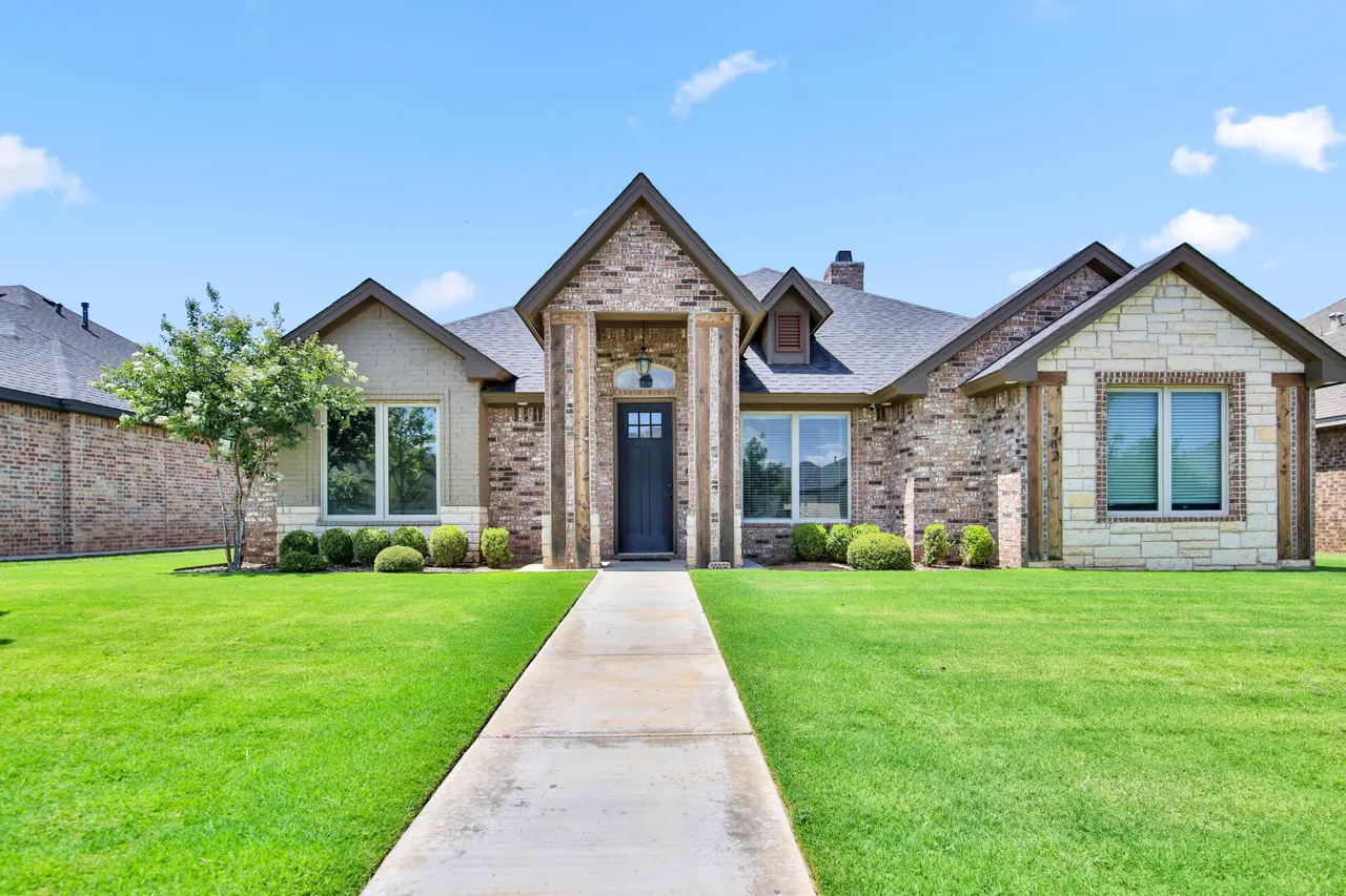 Front exterior — 712 N 7th Street, Wolfforth, TX 79382
