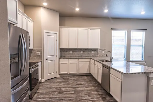 Photo 4 — 1614 137th Street, Lubbock, TX 79423