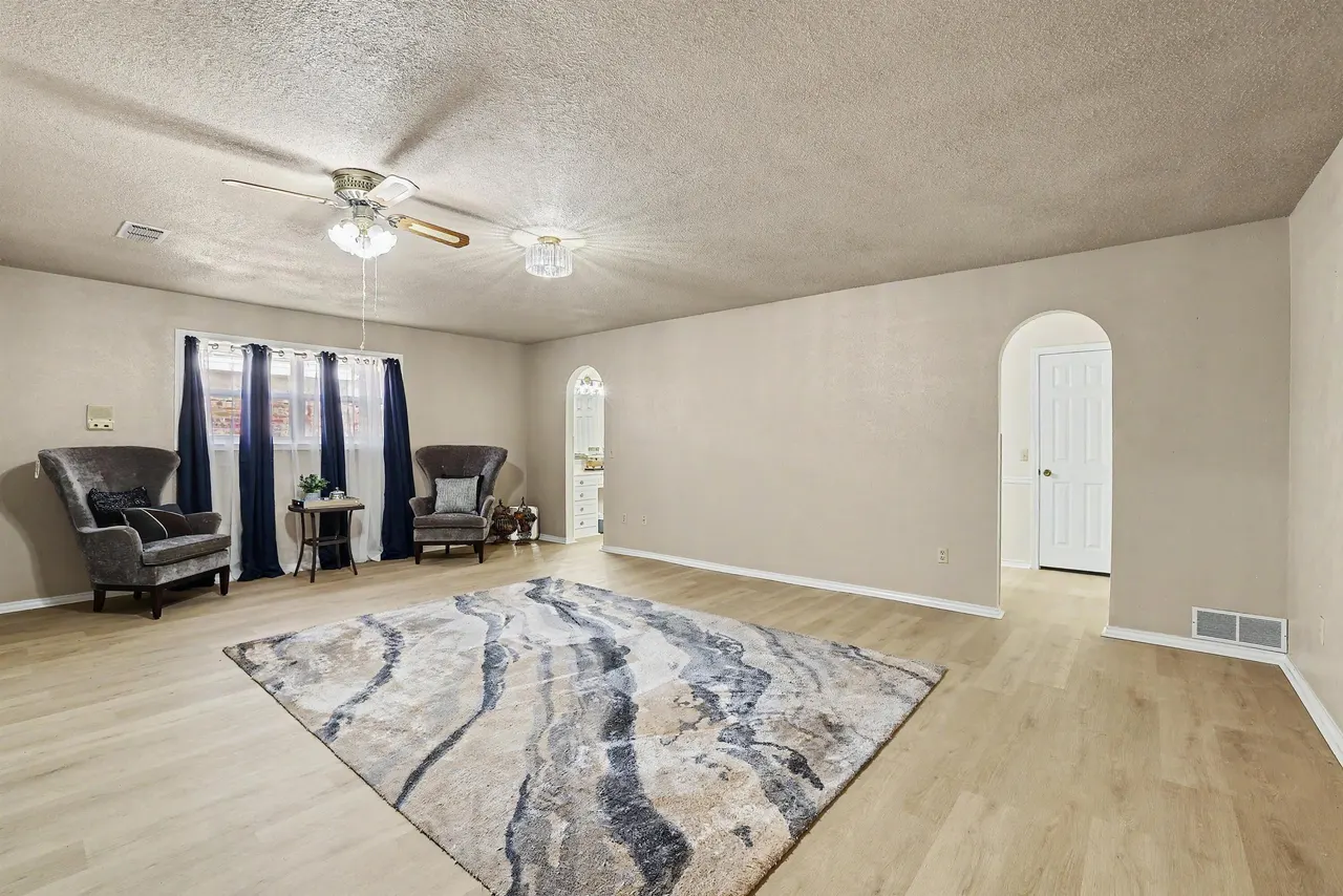 Photo 14 — 5722 75th Street, Lubbock, TX 79424