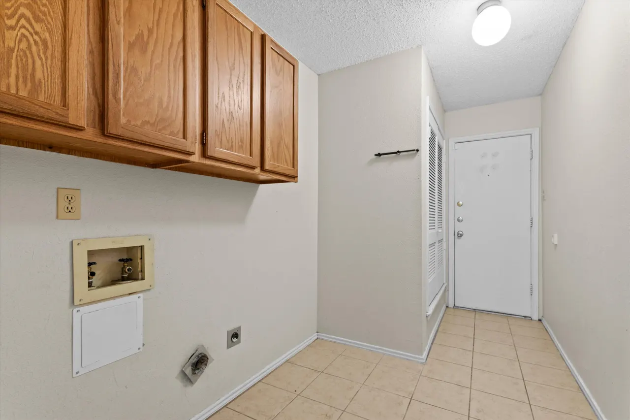 Photo 13 — 4106 B 18th Street, Lubbock, TX 79416